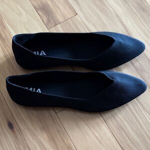NWOB MIA Women's Black Flats - 8